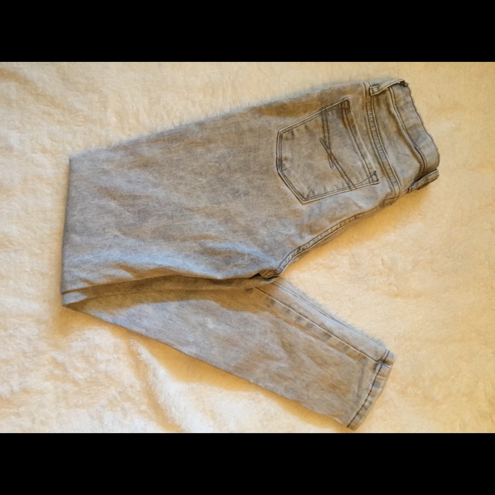 High waisted jeans